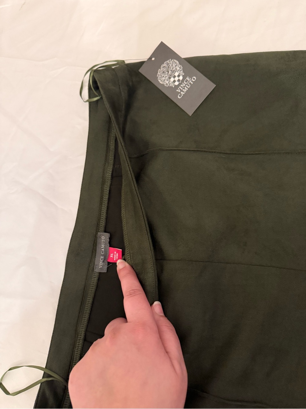 Vince Camuto 2-Piece Set Olive Green Sleeveless Top & Pants Soft Luxe Outfit. - Picture 6 of 13